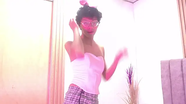 Snapshot of Athenea_Zoe chatting on 10-29-25, 07:59 Athenea Zoe online show from 10-29-25, 07:59