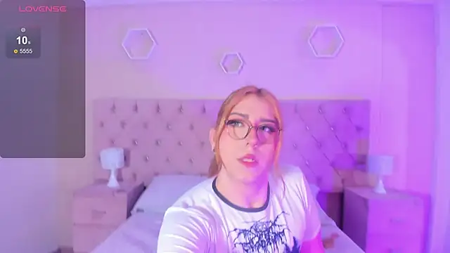 JanneBlossom  online show from 11-12-25, 09:03