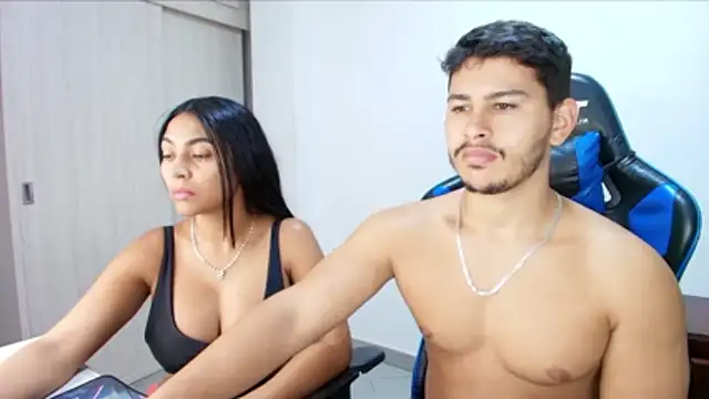 sophia and alex online show from 11-13-25, 01:37