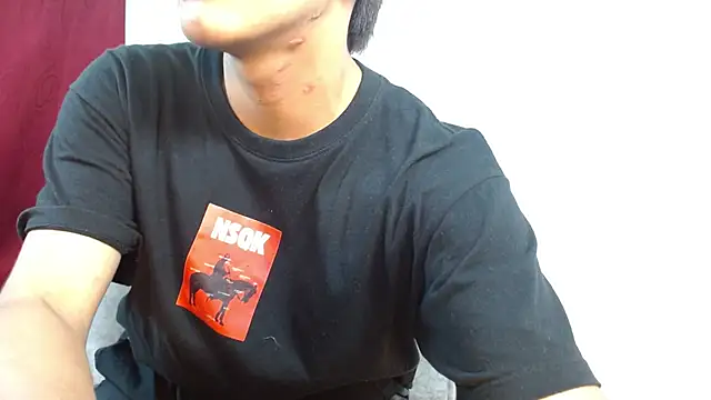 Snapshot of isak_lane chatting on 10-28-25, 01:31 isak lane online show from 10-28-25, 01:31