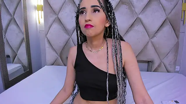 violett rabbit  online show from 01-08-26, 08:00