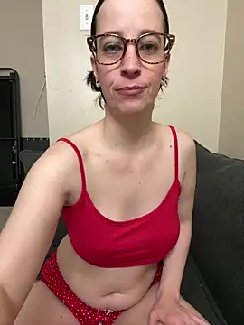 CreamedKitten online show from 12-15-25, 03:49