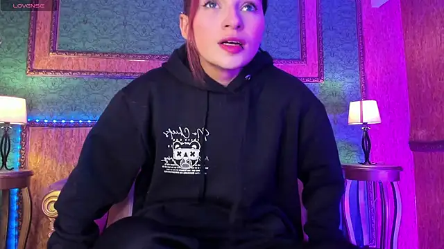 Snapshot of Ale_sweety_ chatting on 11-10-25, 12:37 Ale sweety online show from 11-10-25, 12:37