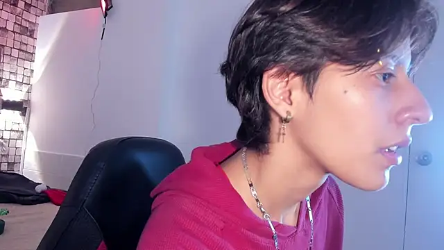 Ghost  Girl  online show from 12-02-25, 01:55