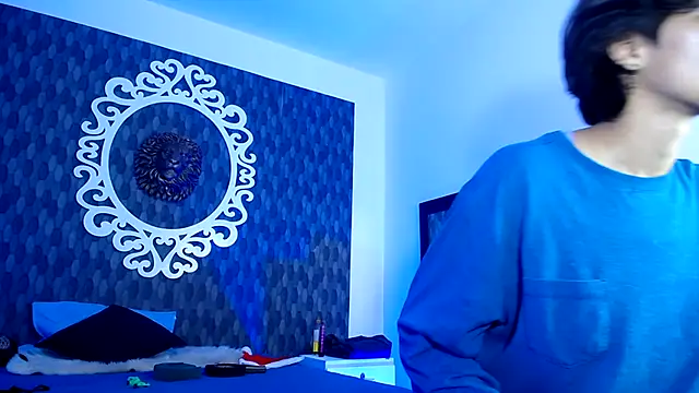 Ghost  Girl  online show from 12-17-25, 08:04