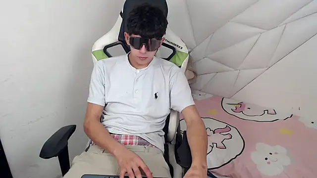 Cash G  online show from 11-30-25, 08:35