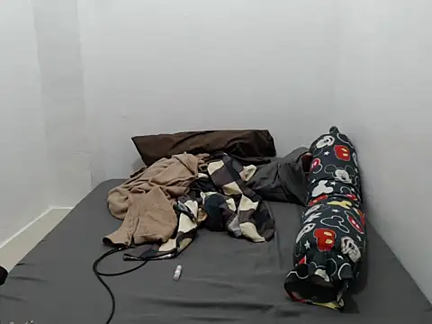 MiyakoCavendish online show from 10-30-25, 04:03