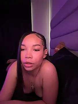 nikkiloveee online show from 02-02-26, 09:24