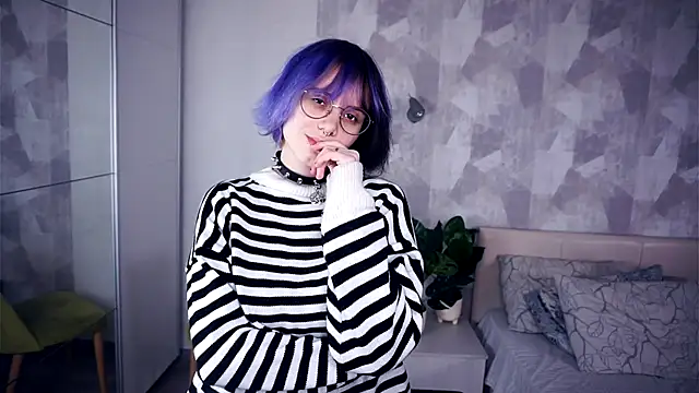 KellePourier online show from 11-02-25, 05:15