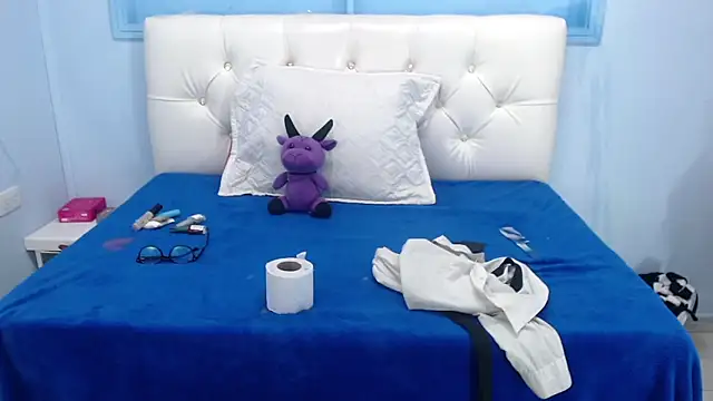 Memi xxx online show from 12-21-25, 04:41