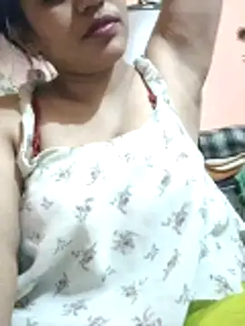 Snapshot of CUTE-GIRL-1 chatting on 10-27-25, 05:00 CUTE-GIRL-1 online show from 10-27-25, 05:00