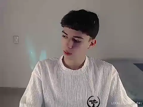 Sett 01 online show from 11-08-25, 09:35