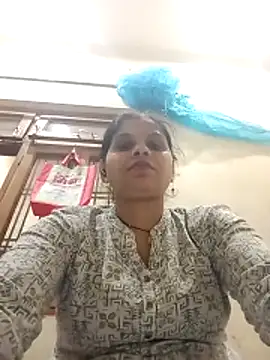 Snapshot of HayatKapoor chatting on 11-29-25, 02:42 HayatKapoor online show from 11-29-25, 02:42