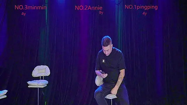 Snapshot of forever_003 chatting on 10-30-25, 11:22 forever 003 online show from 10-30-25, 11:22