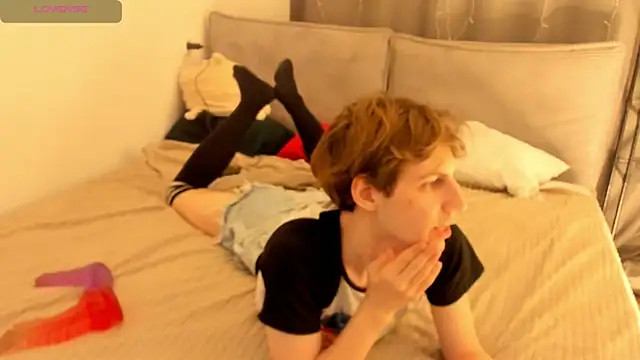 AvenGlow online show from 04-17-26, 09:51