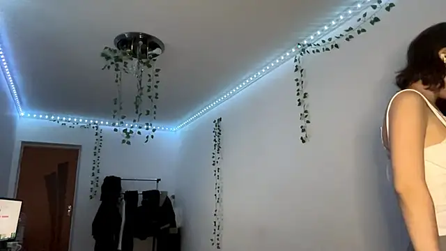 LilithFlamey online show from 11-21-25, 06:17