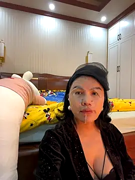 Qt889999 online show from 11-10-25, 02:16