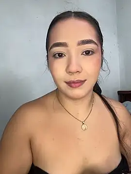 Hannahpradaa  online show from 12-04-25, 02:04