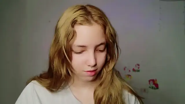 Snapshot of Natalia_alian chatting on 11-02-25, 08:00 Natalia alian online show from 11-02-25, 08:00