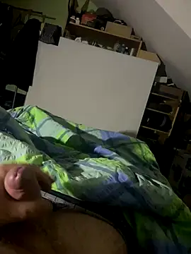 Ilovemilf1 online show from 11-17-25, 09:42