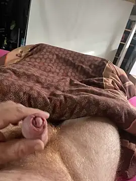 Snapshot of Ilovemilf1 chatting on 02-12-26, 12:44 Ilovemilf1 online show from 02-12-26, 12:44