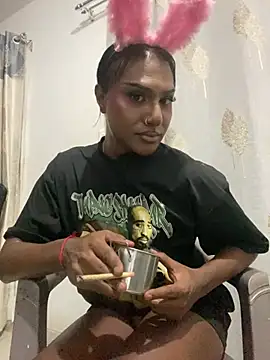 Snapshot of TransGirlBankrollBarbie chatting on 01-13-26, 10:15 TransGirlBankrollBarbie online show from 01-13-26, 10:15