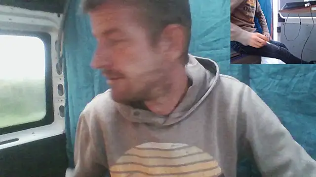 Snapshot of maxtoxic_hot chatting on 10-29-25, 03:03 maxtoxic hot online show from 10-29-25, 03:03