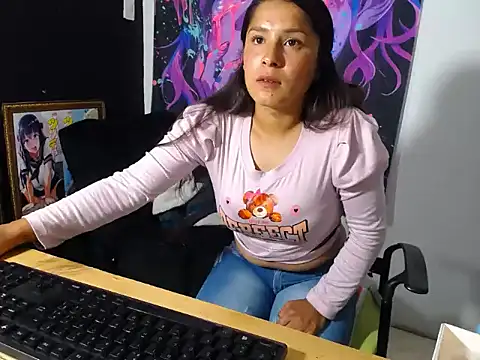 NahomiLove  online show from 10-27-25, 03:32