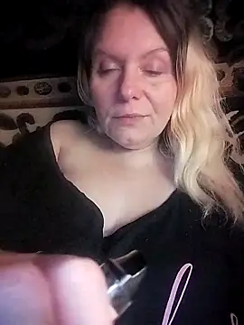 Lana-murr online show from 12-16-25, 09:09