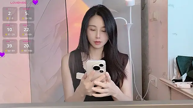 TwTneii online show from 10-28-25, 05:44