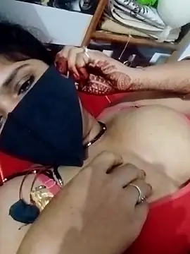 Snapshot of hot_couple_000 chatting on 10-28-25, 09:50 hot couple 000 online show from 10-28-25, 09:50