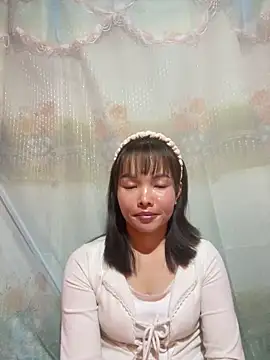 Snapshot of Night_owl111 chatting on 12-05-25, 12:47 Night owl111 online show from 12-05-25, 12:47