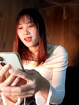 Em xinh01 online show from 12-05-25, 12:14