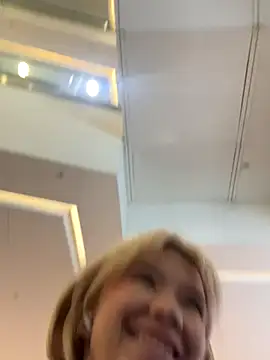 Snapshot of Leila_La chatting on 11-01-25, 09:11 Leila La online show from 11-01-25, 09:11