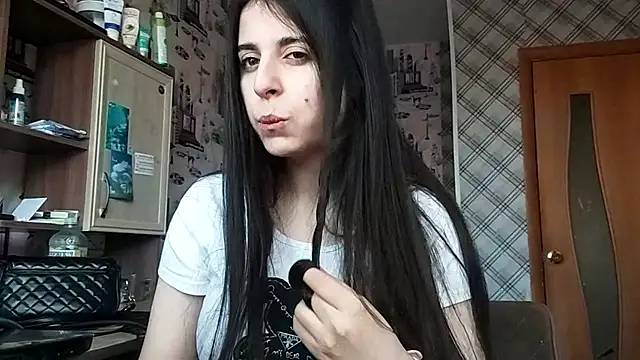 Lina rix online show from 12-05-25, 03:04