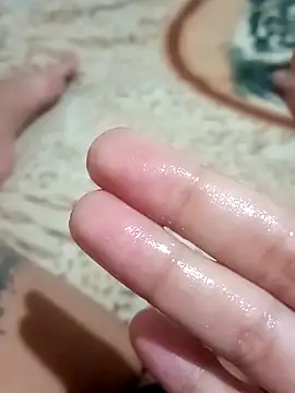 Snapshot of tutti2pbuzz chatting on 10-31-25, 12:55 tutti2pbuzz online show from 10-31-25, 12:55