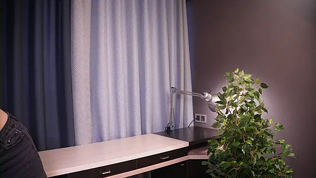 JulienneHauptman online show from 11-04-25, 09:41