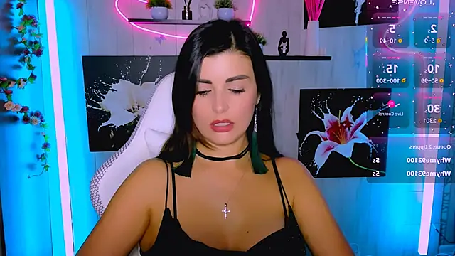 Snapshot of NestiSharm chatting on 11-16-25, 09:37 NestiSharm online show from 11-16-25, 09:37