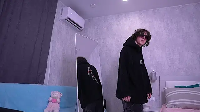 Amadeo Alfiery online show from 10-27-25, 10:14