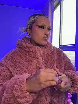 Snapshot of pinkbaddie777 chatting on 02-01-26, 10:30 pinkbaddie777 online show from 02-01-26, 10:30