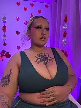 Snapshot of pinkbaddie777 chatting on 02-08-26, 02:48 pinkbaddie777 online show from 02-08-26, 02:48