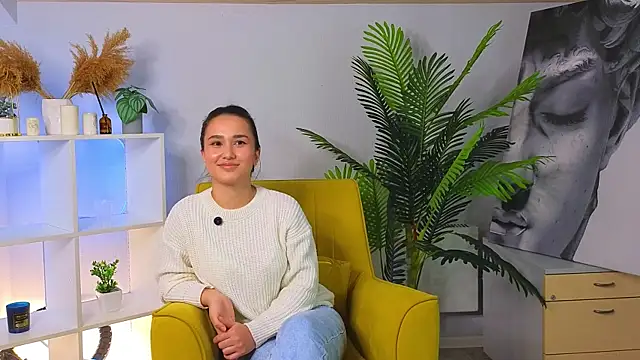 Snapshot of DianVolpe chatting on 10-28-25, 11:58 DianVolpe online show from 10-28-25, 11:58