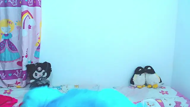 Snapshot of Miiku_kita chatting on 10-31-25, 11:50 Miiku kita online show from 10-31-25, 11:50