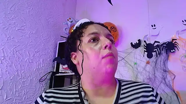 Natasha Amber online show from 10-30-25, 12:39