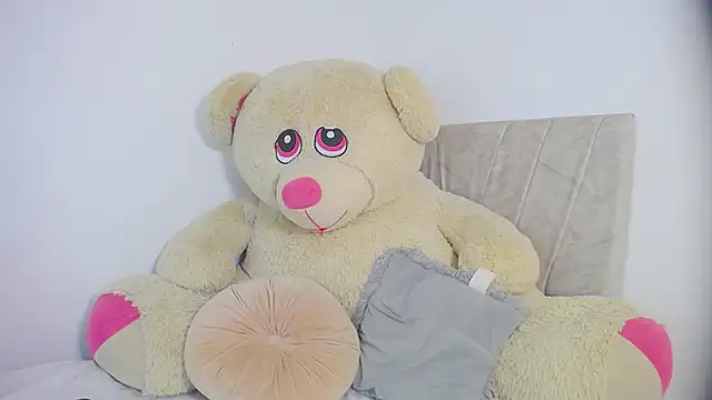 little emiily  online show from 11-04-25, 11:53