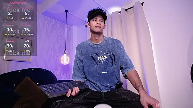 KamiSuarez online show from 02-10-26, 06:34