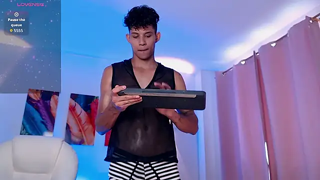 KamiSuarez online show from 03-20-26, 06:35