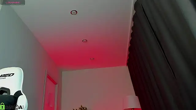 Melanie Ryer online show from 12-19-25, 12:50