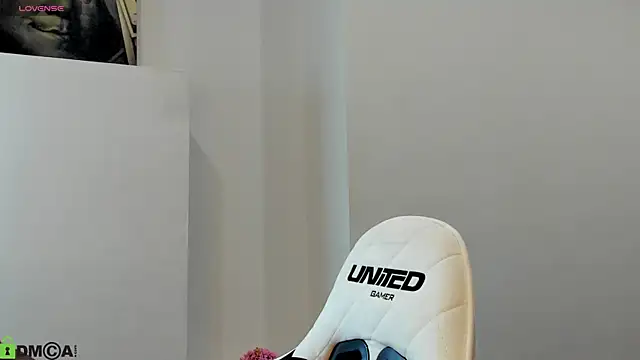 Melanie Ryer online show from 12-22-25, 12:51