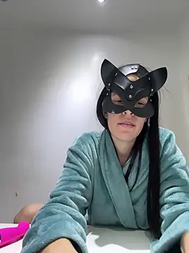 carolinedanger  online show from 11-08-25, 12:11